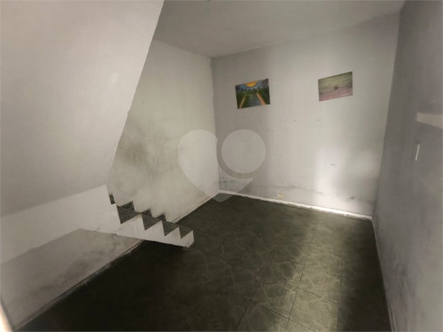 Casa à venda ou para alugar com 5 quartos, sendo 1 suíte,  em Parque Independência, São Paulo, SP