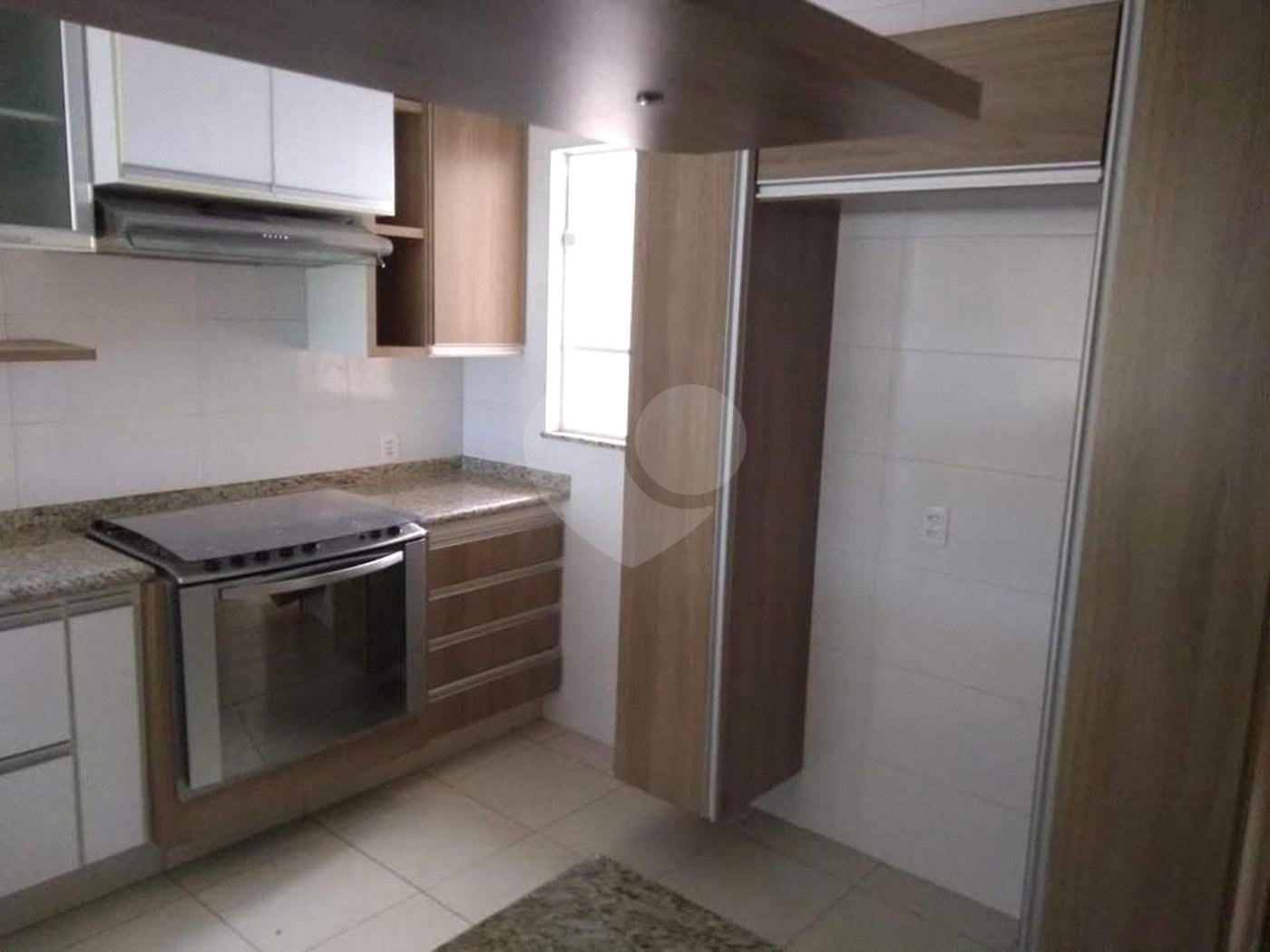Oportunidade de negócio para morar bem.
