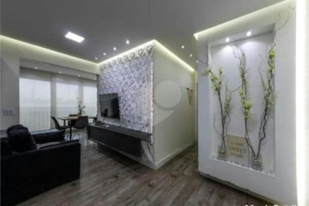 Apartamento com 68m², 2 dormitórios, 1 suíte, 1 vaga, à venda na Vila Ema.