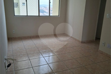 Apartamento à venda com 2 quartos em Parque Maria Domitila, São Paulo, SP