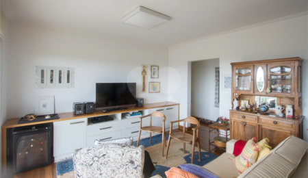 Apartamento à venda com 2 quartos, sendo 1 suíte,  em Parque Colonial, São Paulo, SP