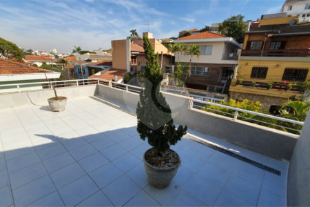 Sobrado à venda com 5 quartos, sendo 3 suítes,  em Jardim Franca, São Paulo, SP