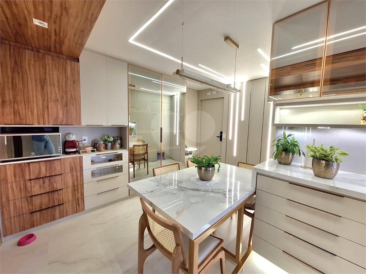 Apartamento à venda com 4 quartos, sendo 2 suítes,  em Chácara Flora, São Paulo, SP