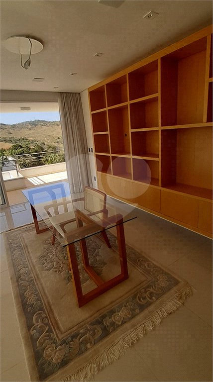 Casa à venda com 5 suítes em Tanque, Atibaia, SP