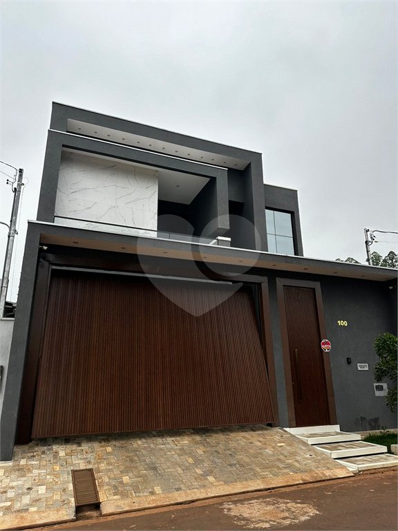 Sobrado à venda com 3 suítes em Residencial Ponta Porã I, Ponta Porã, MS