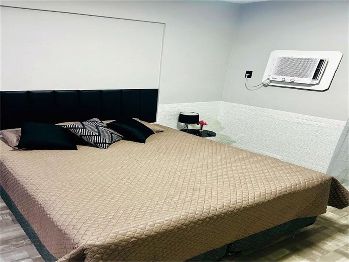 Flat Residencial à venda, Centro, São Vicente - FL0006.