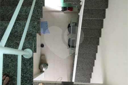 Sobrado à venda com 2 suítes em Jardim Nova Itaquá, Itaquaquecetuba, SP