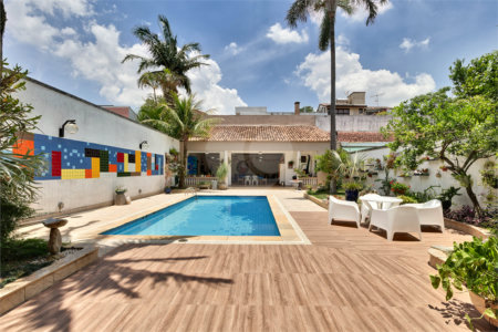 Casa à venda com 5 quartos, sendo 4 suítes, em Alto da Boa Vista, São Paulo, SP