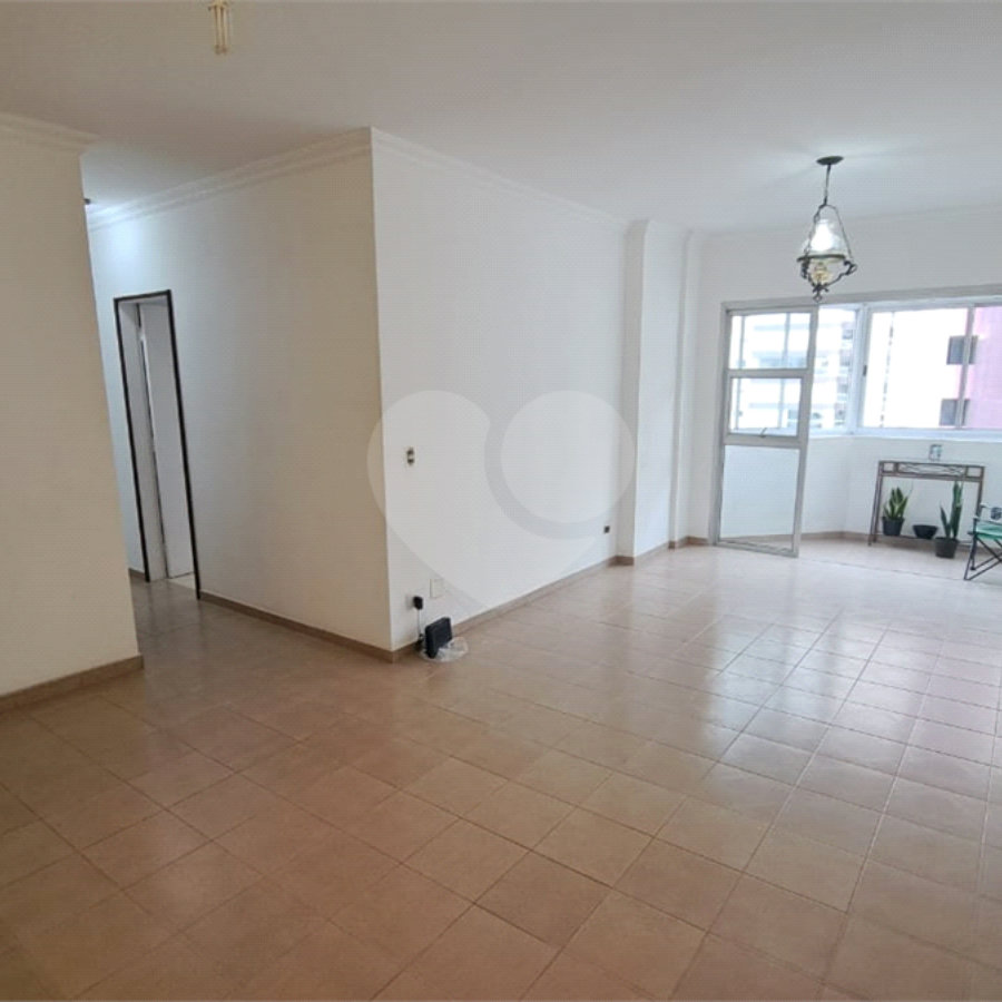 Apartamento à venda com 3 quartos, sendo 1 suíte, em Vila Mariana, São Paulo, SP