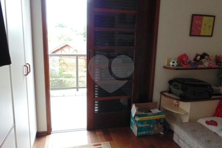 Sobrado à venda com 4 quartos, sendo 3 suítes,  em Jardim Franca, São Paulo, SP