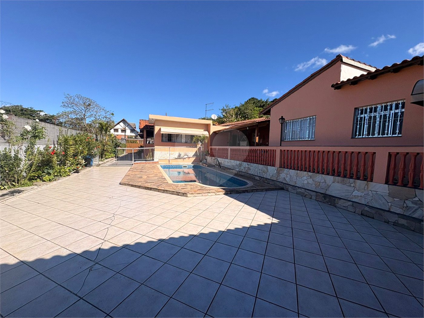 Casa Térrea à venda com 3 quartos em Vila Áurea, Poá, SP