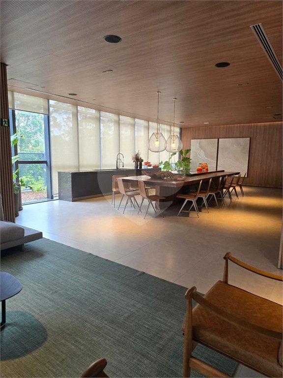 Apartamento à venda com 2 suítes em Jardim Morumbi, São Paulo, SP