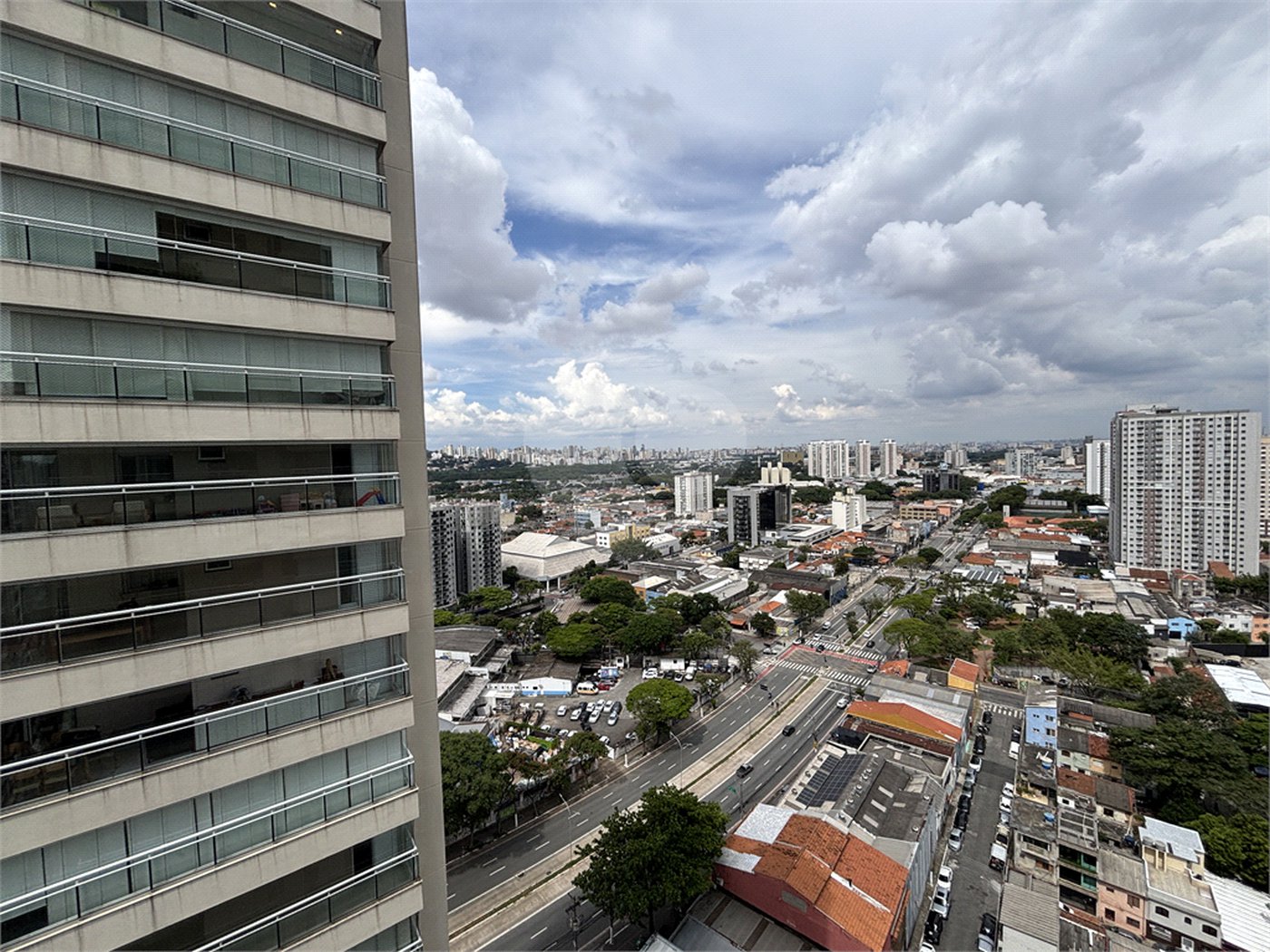Apartamento para alugar com 3 quartos, sendo 1 suíte, em Barra Funda, São Paulo, SP