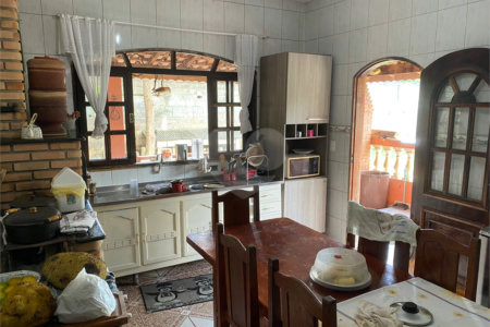 Casa à venda com 3 suítes em Alpes D'ouro, Bom Jesus dos Perdões, SP
