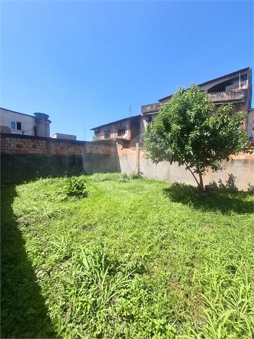 CASA LINEAR PRECISANDO DE REFORMA, 2 QUARTOS COM SUÍTE À VENDA, 121M² DE AREA CONSTRUIDA- CAMPO GRANDE