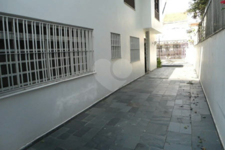 Casa à venda com 4 quartos, sendo 1 suíte, em Santana, São Paulo, SP