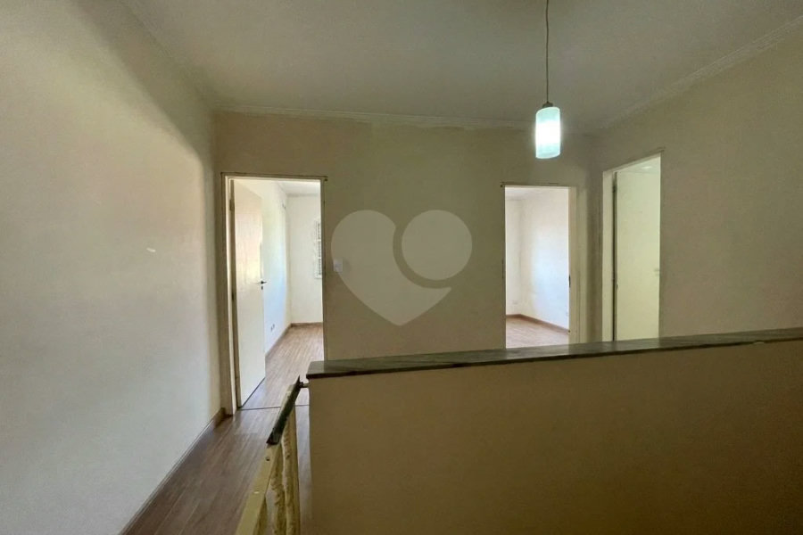 Sobrado à venda com 3 quartos, sendo 1 suíte, em Jardim Rosa de Franca, Guarulhos, SP