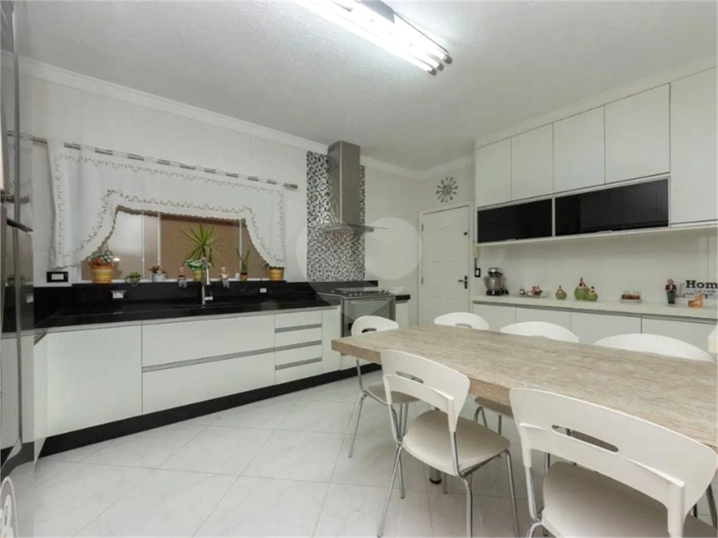 Sobrado à venda com 3 quartos, sendo 1 suíte, em Jardim Pinheiros, São Paulo, SP