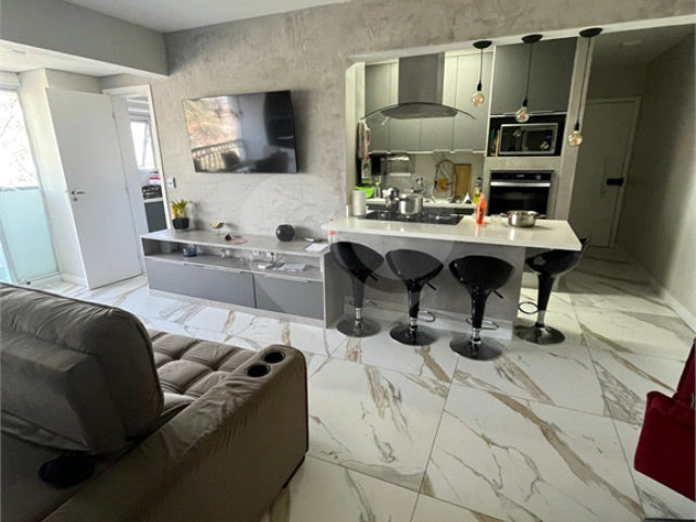 Apartamento à venda com 3 quartos, sendo 1 suíte,  em Campo Grande, São Paulo, SP