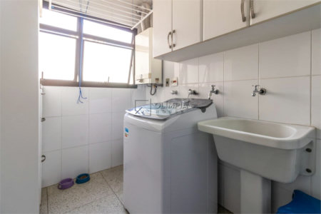 Apartamento à venda com 3 quartos, sendo 2 suítes, em Campo Belo, São Paulo, SP
