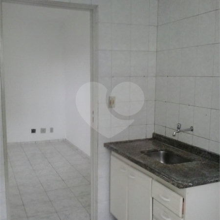 Apartamento à venda com 2 quartos em Vila Perracini, Poá, SP