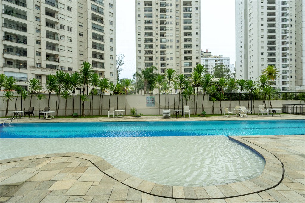 Apartamento à venda com 3 quartos, sendo 1 suíte,  em Jardim Parque Morumbi, São Paulo, SP