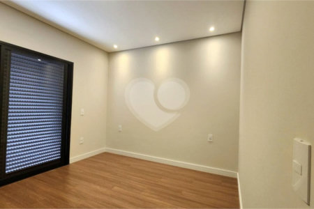 Casa à venda com 3 suítes no condomínio Vita Verdi, Valinhos - SP