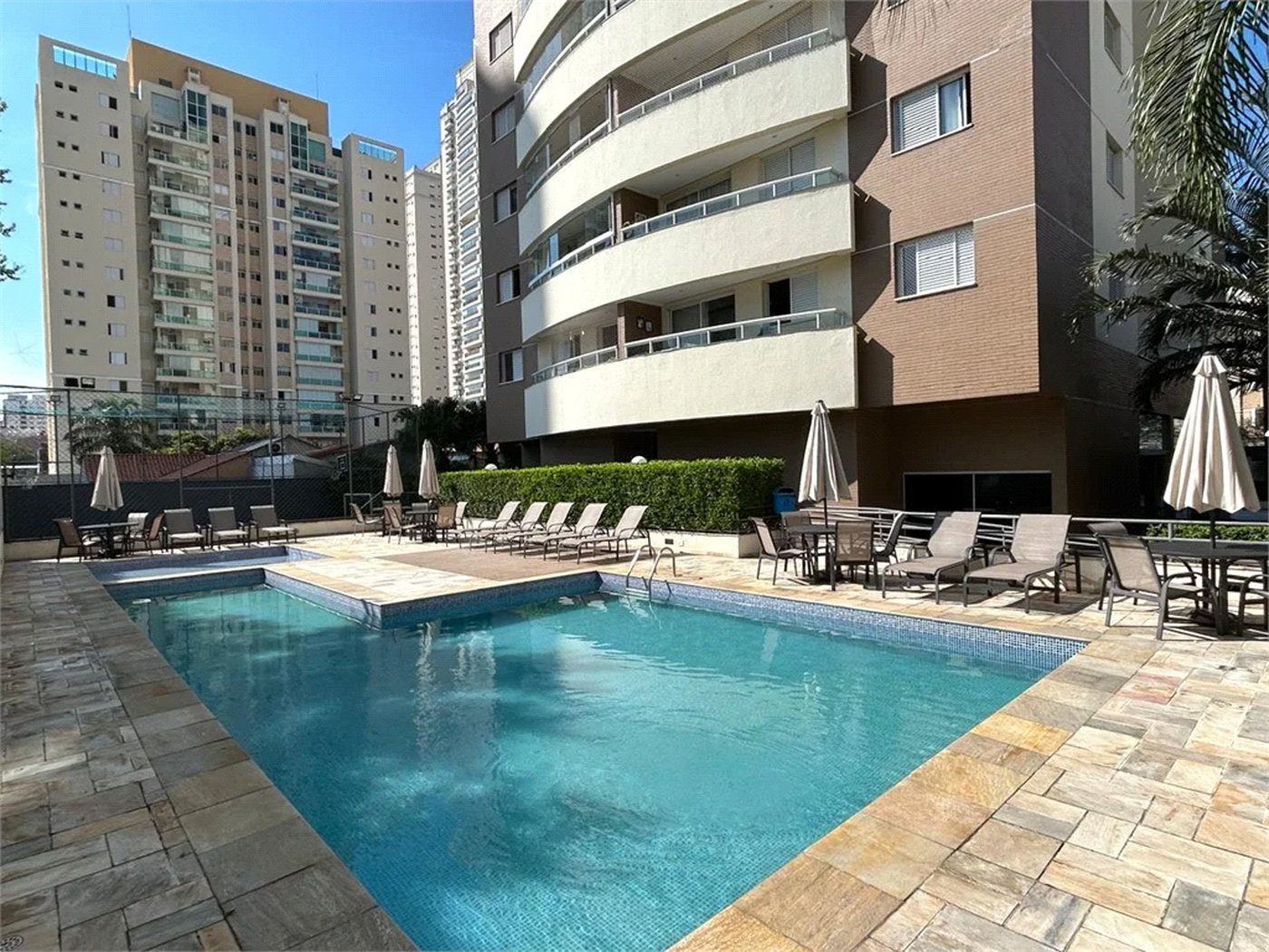 Apartamento à venda com 2 quartos, sendo 1 suíte,  em Vila Romana, São Paulo, SP