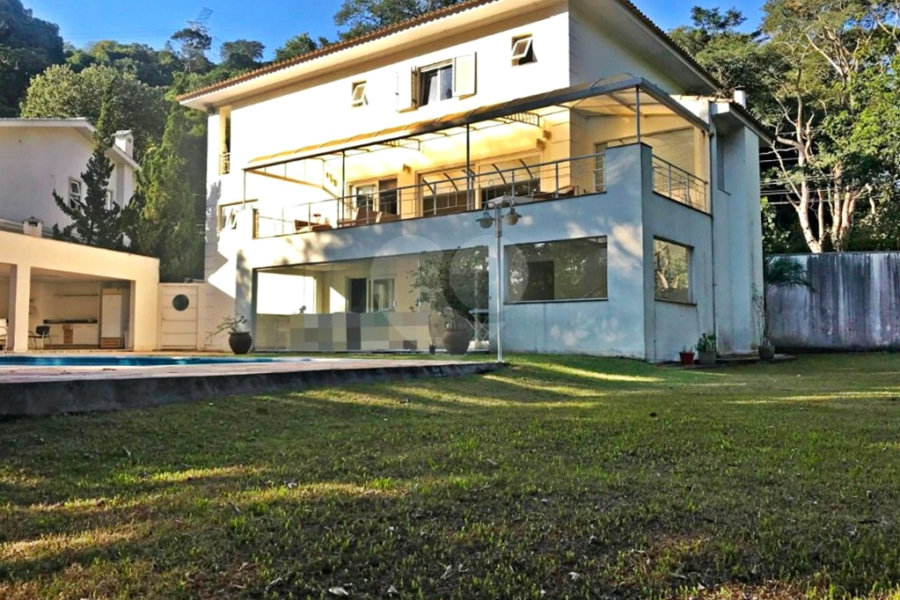 Casa à venda com 4 suítes em Horto Florestal, São Paulo, SP