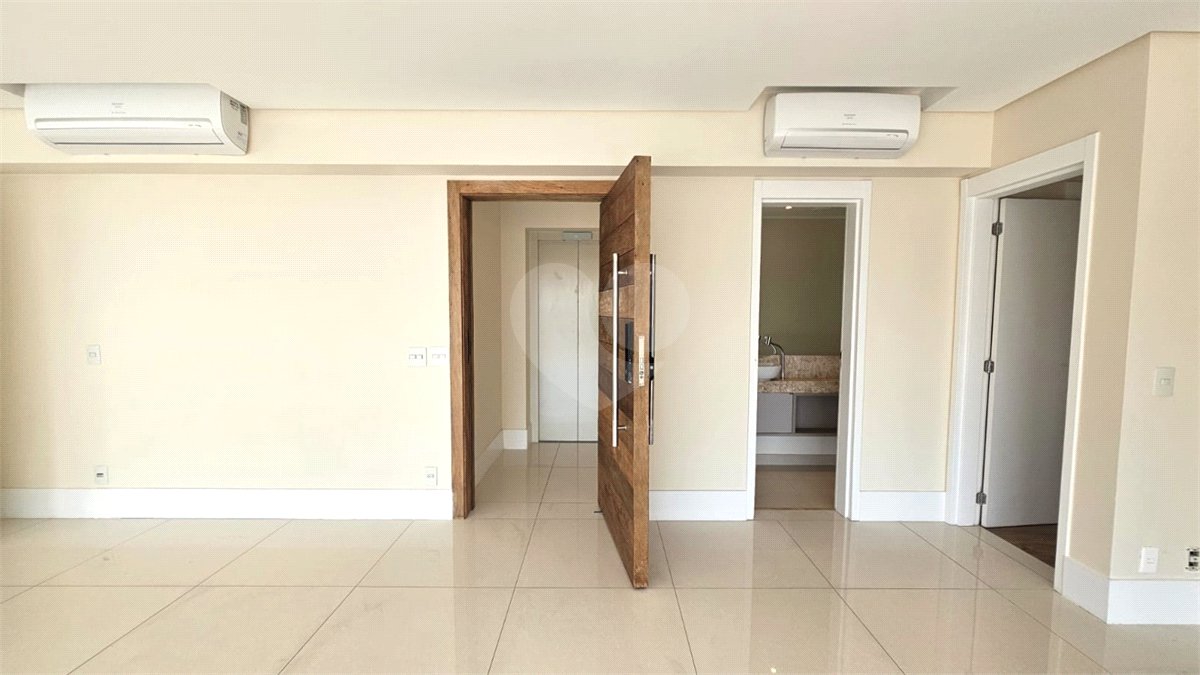 Apartamento à venda ou para alugar com 3 suítes em Chácara Santo Antônio, São Paulo, SP