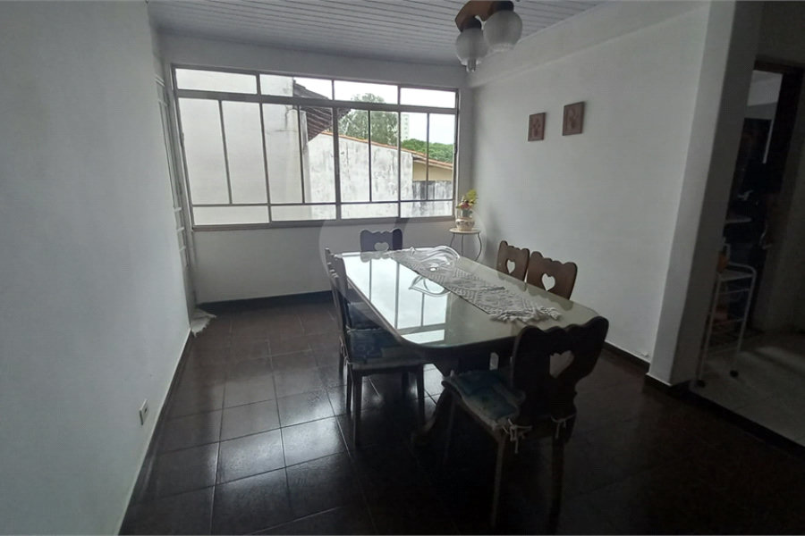 Sobrado à venda com 5 quartos em Tremembé, São Paulo, SP