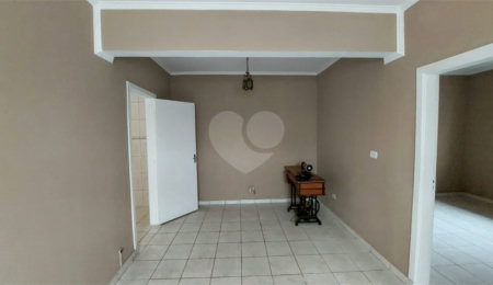Casa à venda com 4 quartos, sendo 1 suíte,  em Vila Medeiros, São Paulo, SP