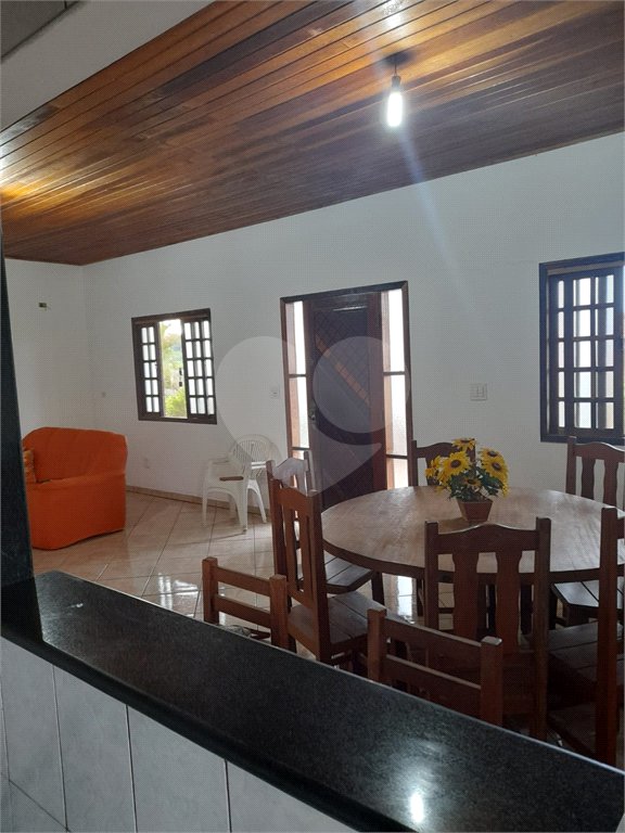 Chácara à venda com 3 quartos, sendo 1 suíte, no Centro, Porangaba, SP