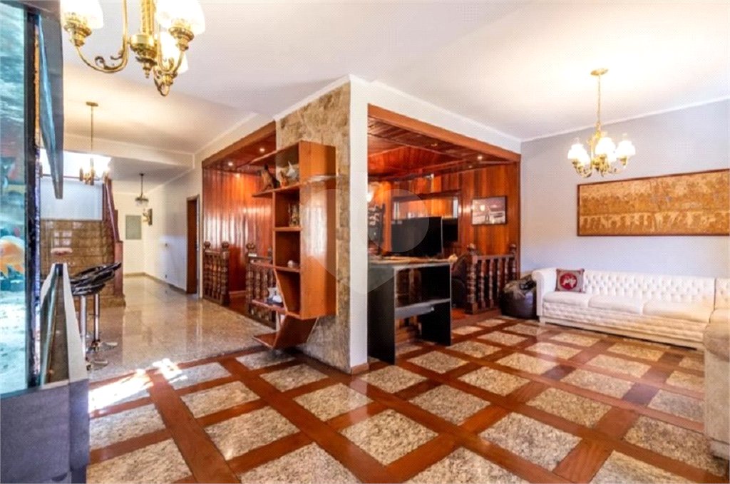 Sobrado à venda com 5 quartos, sendo 4 suítes, em Vila Galvão, Guarulhos, SP