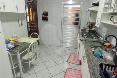 Sobrado à venda com 3 quartos, sendo 1 suíte, em Cidade Continental, São Paulo, SP