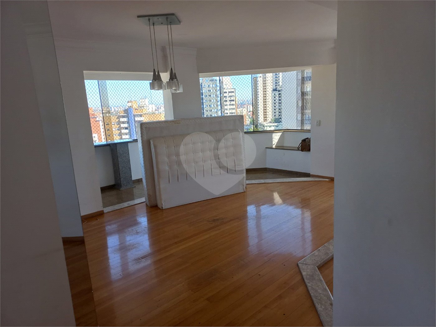 Apartamento à venda com 3 quartos, sendo 2 suítes, em Santana, São Paulo, SP