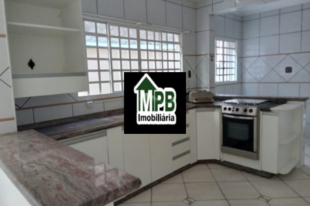 Sobrado à venda com 2 quartos, sendo 1 suíte, em Jardim Altos Do Itavuvu, Sorocaba, SP