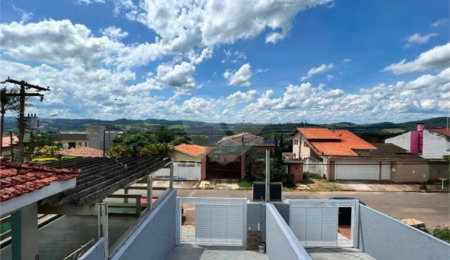 Sobrado à venda com 3 suítes em Jardim dos Pinheiros, Atibaia, SP