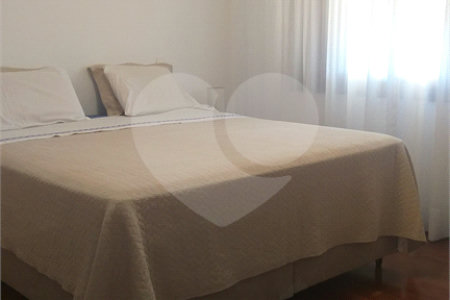 Casa à venda com 5 quartos, sendo 2 suítes, no condomínio Vinhas da Vista Alegre - Lado Sede, Vinhedo - SP
