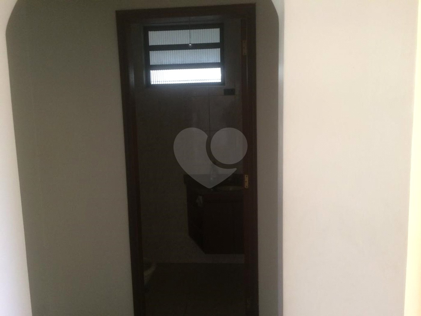 Sobrado à venda com 4 quartos, sendo 3 suítes, em Tremembé, São Paulo, SP
