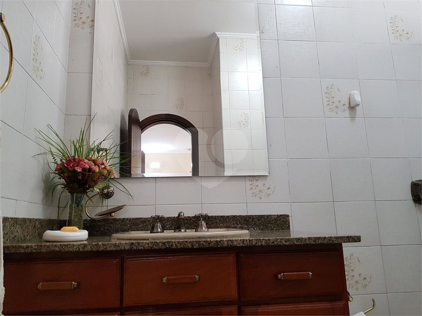 Casa à venda com 3 quartos, sendo 1 suíte, no condomínio City Campo Grande, São Paulo - SP