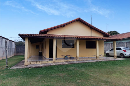 Chácara à venda com 2 suítes em Pavão (canguera), São Roque, SP