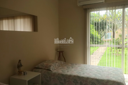 Casa à venda com 3 quartos, sendo 1 suíte, no condomínio Serra da Estrela, Atibaia - SP