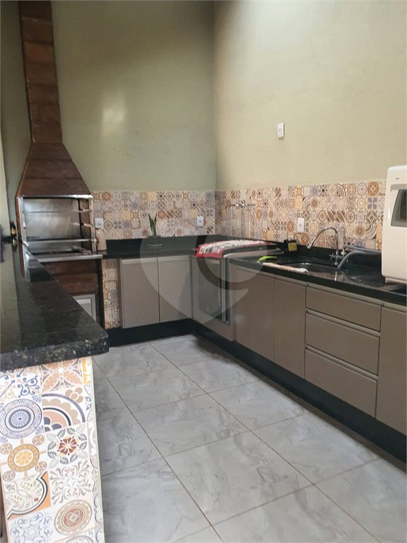 Casa à venda com 3 quartos, sendo 1 suíte, no Centro, Araraquara, SP