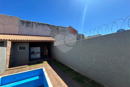 Casa Térrea à venda com 2 quartos, sendo 1 suíte,  em Jardim Imperial, Atibaia, SP