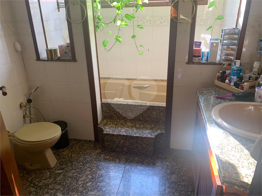 Casa à venda com 3 quartos, sendo 2 suítes,  no condomínio Village Davignon, Sorocaba - SP
