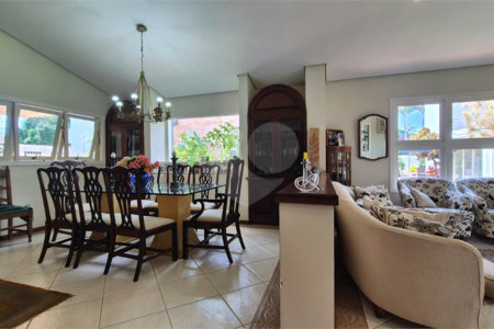 Casa à venda com 4 suítes no condomínio Vivenda do Lago, Sorocaba - SP