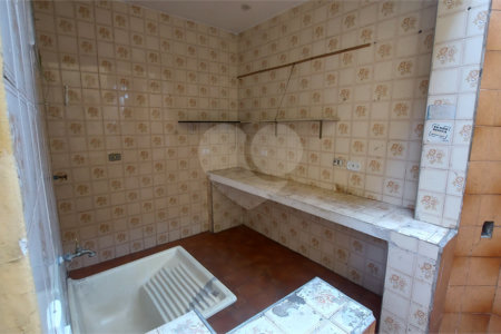 Sobrado à venda com 4 quartos, sendo 1 suíte,  em Vila Guarani (z Sul), São Paulo, SP