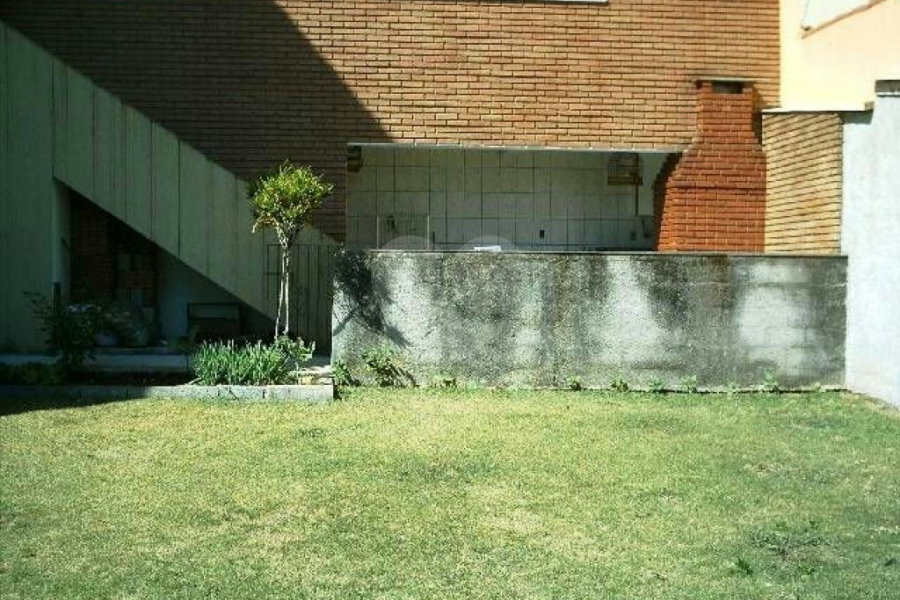 Sobrado à venda com 4 quartos, sendo 3 suítes, em Horto, São Paulo, SP