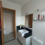 Apartamento em Atibaia com 2 dormitórios (1 suíte), 2 vagas de garagem, elevador, salão de festas, excelente localização